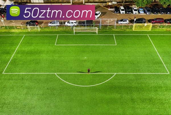 湖人队球员轮换调整后备战季后赛阵容深度成看点